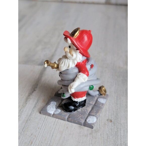 Santa Claus firefighter hose wrapped up Village accessory Xmas figure - Picture 3 of 7